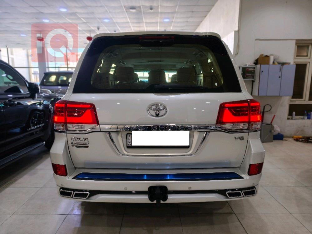 تويوتا لاندكروزر